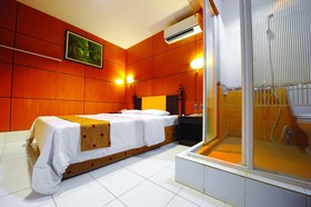 Nite & Day Semarang - Candi