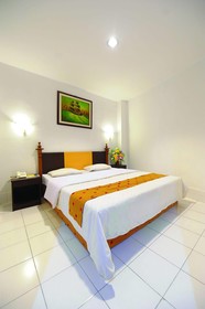 Nite & Day Semarang - Candi