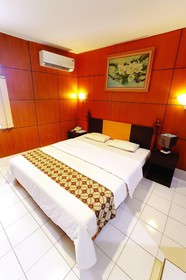 Nite & Day Semarang - Candi