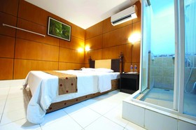 Nite & Day Semarang - Candi