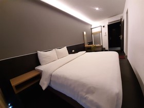 Hotel Pantes Simpang Lima