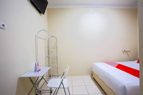 Innjoy Transm Banyumanik by OYO Rooms
