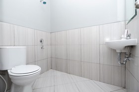 Kars Inn Semarang by OYO Rooms