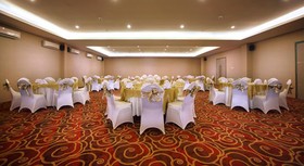 Hotel NEO Candi Semarang