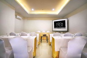 Hotel NEO Candi Semarang