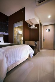 Hotel NEO Candi Semarang