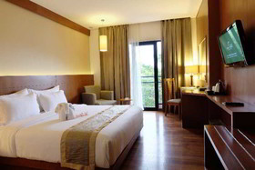 Oak Tree Emerald Semarang