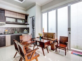Pasadena House By OYO