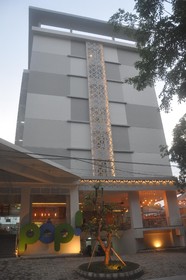 Pop Hotel Pemuda Semarang