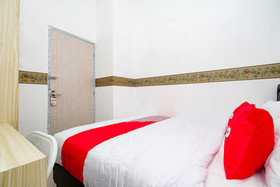 Puspa Residence by OYO Rooms