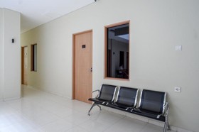 RedDoorz Near Exit Tol Banyumanik 2