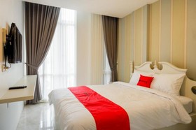 RedDoorz Plus @ Madukoro Raya Semarang