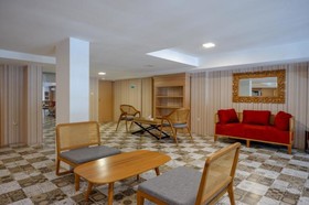 RedDoorz Plus @ Madukoro Raya Semarang