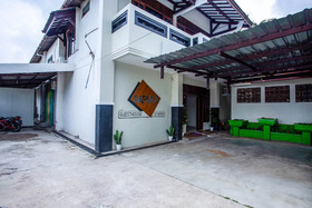 Safara Guesthouse Syariah by OYO Rooms