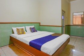 SPOT ON 90092 Dewi Safitri Hotel