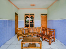 SPOT ON 90100 Hotel Kediri Bandungan