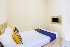 Spot On 90156 Hotel Ramayana
