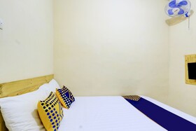 Spot On 90156 Hotel Ramayana