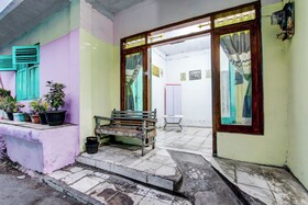 Spot On 92540 Karomah Kostel Syariah