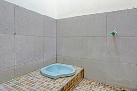 Spot On 92540 Karomah Kostel Syariah