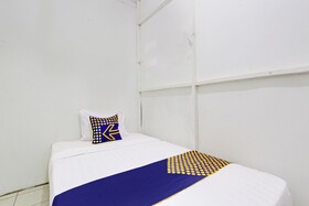 Spot On 92540 Karomah Kostel Syariah