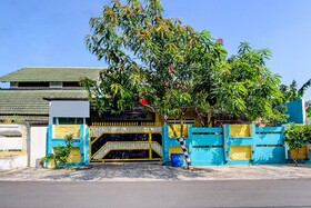 Spot On 92611 Lobak Hostel Capsule