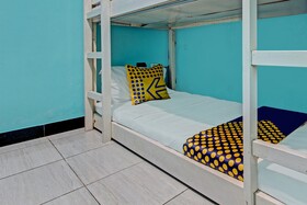 Spot On 92611 Lobak Hostel Capsule