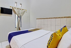 Spot On 92732 Bagus Jaya Hotel