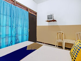 Spot On 92983 Hotel Ayu