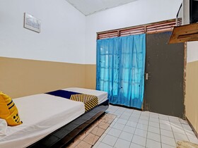 Spot On 92983 Hotel Ayu