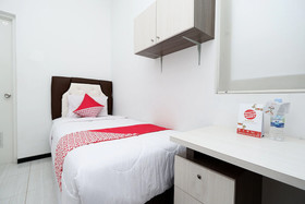 Sunshine Hostel by OYO Rooms