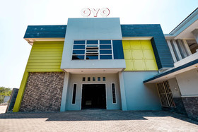 Sunshine Hostel by OYO Rooms