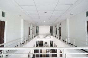 Sunshine Hostel by OYO Rooms