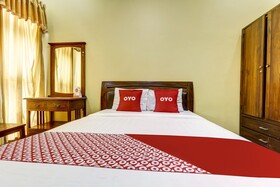 Super OYO 91036 Hotel Simpang Lima Gkpri