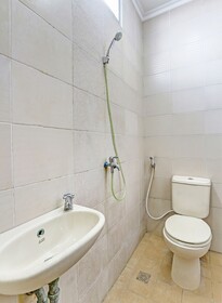 Super OYO 91036 Hotel Simpang Lima Gkpri