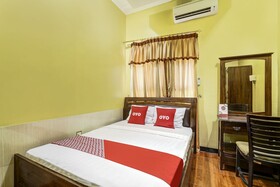 Super OYO 91036 Hotel Simpang Lima Gkpri