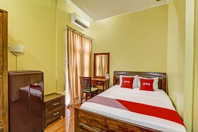 Super OYO 91036 Hotel Simpang Lima Gkpri