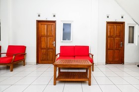 Trision Hostel by OYO Rooms