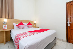 Trision Hostel by OYO Rooms