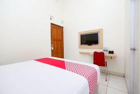 Trision Hostel by OYO Rooms