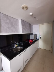 Warhol Residence at Louis Kienne Semarang Simpang Lima