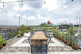 SUPER OYO 90905 Dangau Datuk Guesthouse