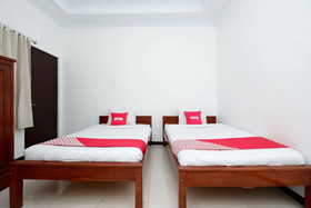 Griya Ria by OYO Rooms