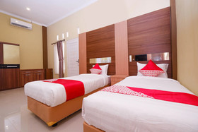 Shabrina 2 Syariah by OYO Rooms