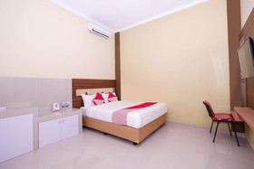Shabrina 2 Syariah by OYO Rooms