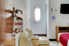 Diamond Hotel by OYO