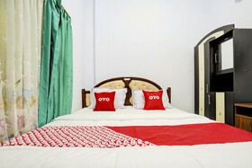 Diamond Hotel by OYO