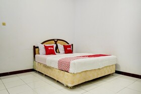 Diamond Hotel by OYO