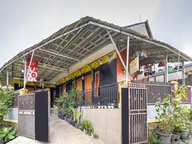 Pondok Yanti by OYO Rooms