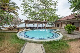OYO 951 Cempaka Ratu Beach Resort